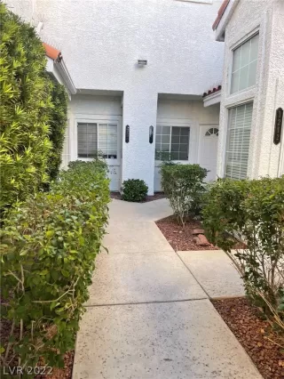 Photo #1: 2456471 Listing 