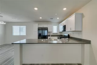 Photo #1: 2456481 Listing 