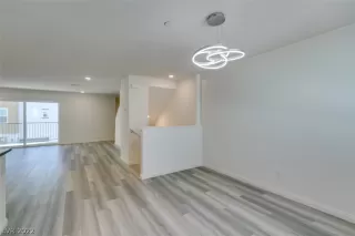 Photo #6: 2456481 Listing 