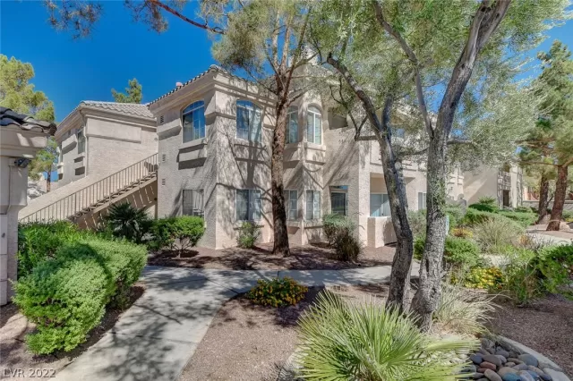 MLS: 2456492 Condo For Sale