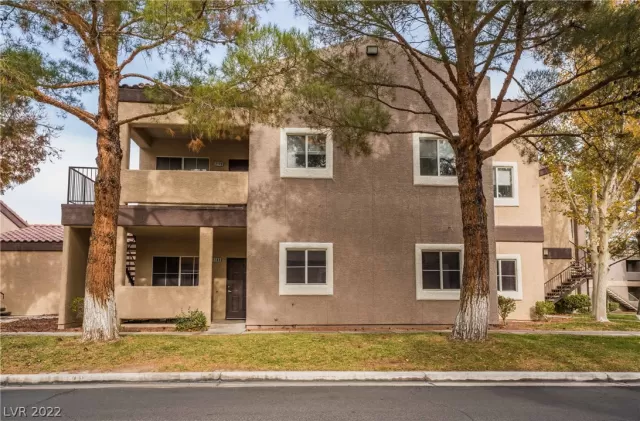 MLS: 2456543 Condo For Sale