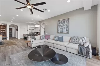 Photo #1: 2456554 Listing 