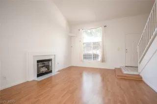 Photo #4: 2456568 Listing 