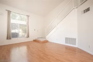 Photo #5: 2456568 Listing 