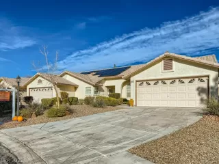 Photo #3: 2456572 Listing 