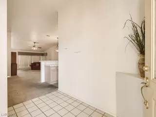 Photo #6: 2456572 Listing 