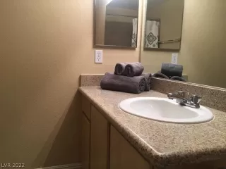 Photo #4: 2456598 Listing