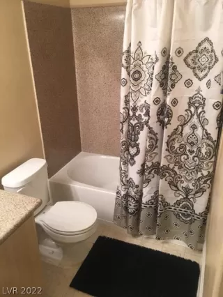 Photo #5: 2456598 Listing