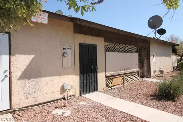 MLS: 2456600 Condo For Sale