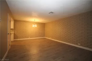 Photo #2: 2456600 Listing 