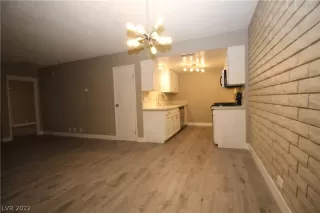 Photo #5: 2456600 Listing 