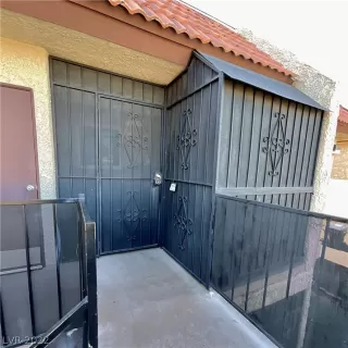 Photo #6: 2456606 Listing 