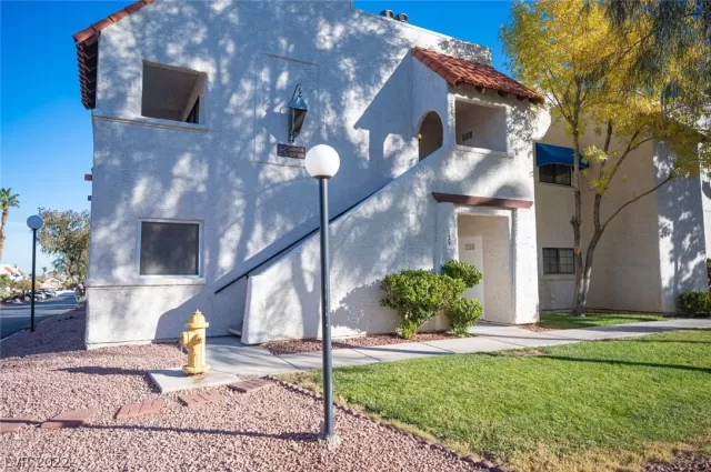 MLS: 2456623 Condo For Sale