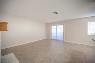 Photo #4: 2456623 Listing