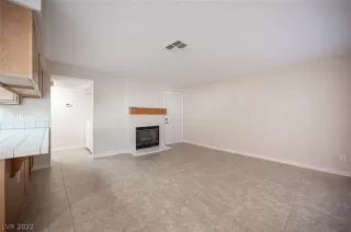 Photo #5: 2456623 Listing