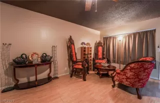 Photo #5: 2456641 Listing