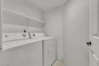 Photo #6: 2456692 Listing 