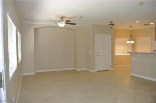 Photo #5: 2456710 Listing 