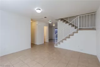 Photo #2: 2456728 Listing 