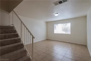 Photo #3: 2456728 Listing 