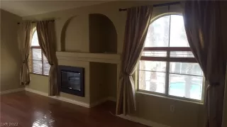 Photo #4: 2456729 Listing 