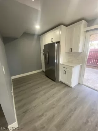 Photo #6: 2456758 Listing 