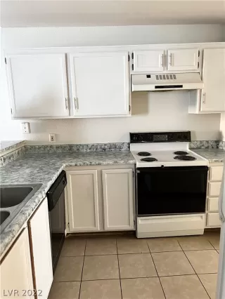 Photo #5: 2456777 Listing 