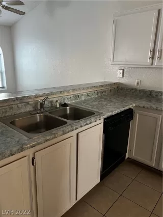 Photo #6: 2456777 Listing 