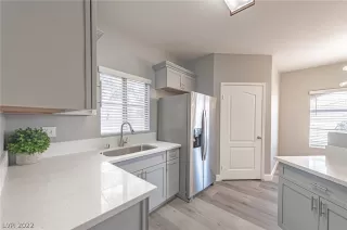 Photo #2: 2456787 Listing