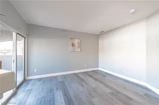 Photo #6: 2456787 Listing