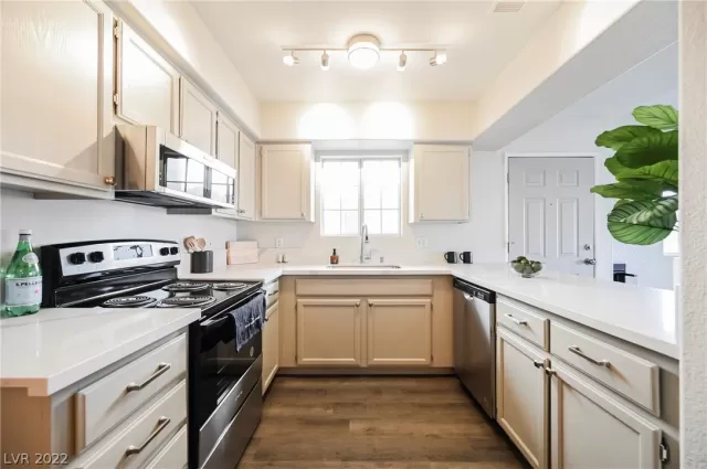 MLS: 2456812 Condo For Sale