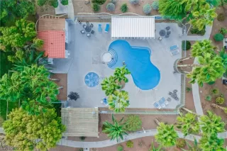 Photo #4: 2456812 Listing