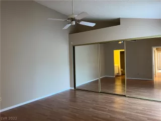 Photo #5: 2456818 Listing 