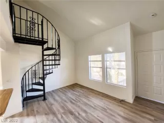 Photo #1: 2456855 Listing 