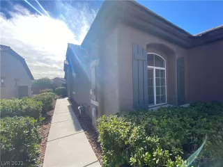 Photo #2: 2456856 Listing 