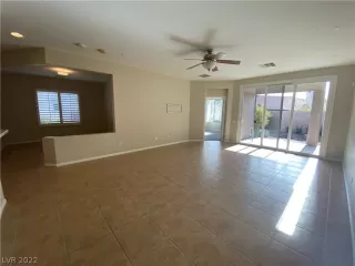 Photo #4: 2456856 Listing 