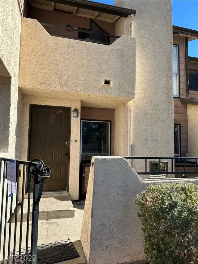 MLS: 2456860 Condo For Sale