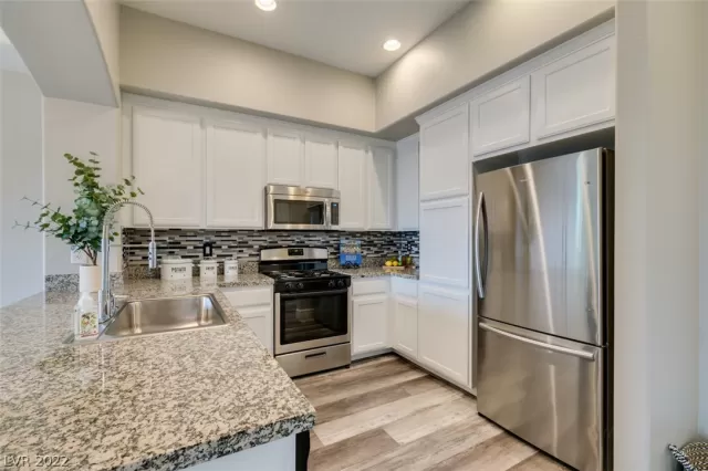 MLS: 2456862 Condo For Sale