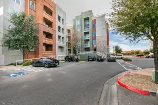 Photo #1: 2456862 Listing