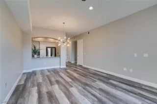 Photo #5: 2456862 Listing