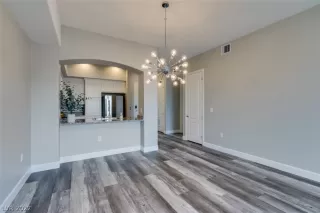 Photo #6: 2456862 Listing