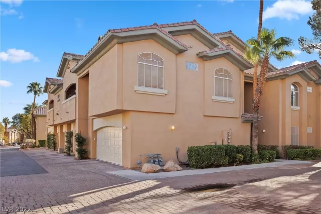 MLS: 2456895 Condo For Sale