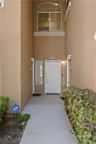 Photo #1: 2456895 Listing