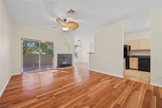 Photo #5: 2456895 Listing