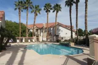 Photo #1: 2456900 Listing 