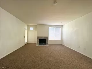 Photo #4: 2456900 Listing 