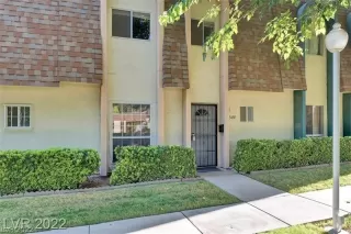 Photo #2: 2456902 Listing 