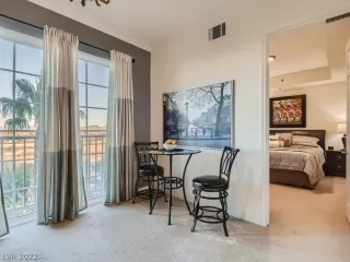 Photo #1: 2456912 Listing