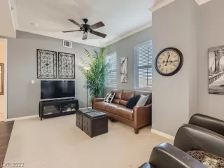 Photo #3: 2456912 Listing