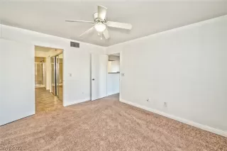 Photo #4: 2456913 Listing 